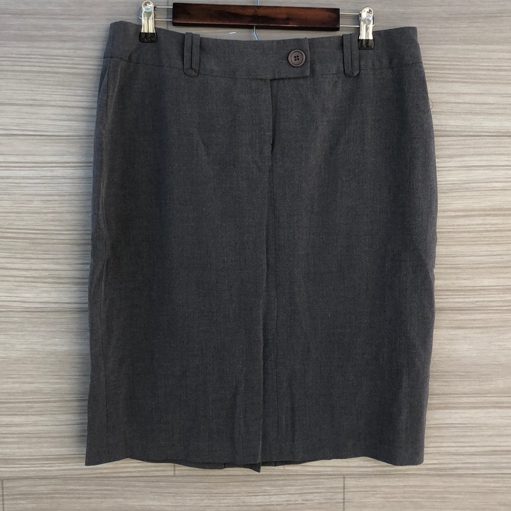 DFA New York Gray Skirt w/back buttons Size 12